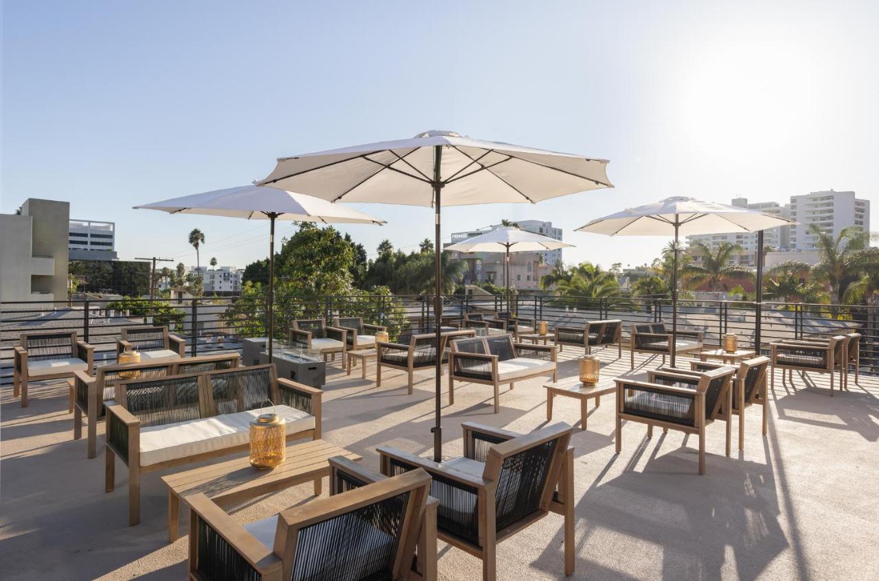 Fenix Hollywood